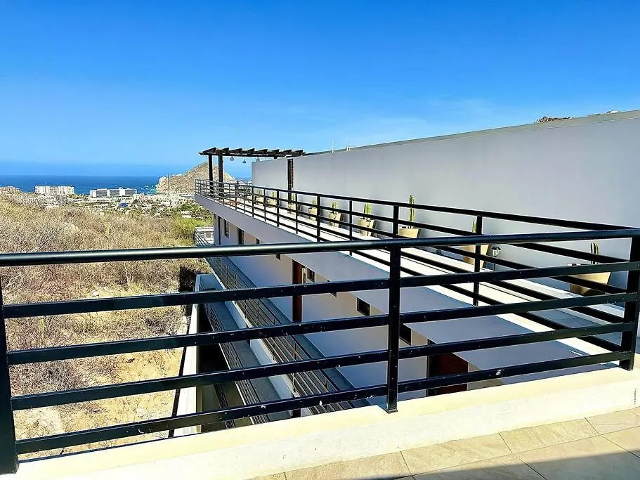 New Deluxe 2Br-2Bth, 2 King Beds, 1 Gig - Speed Wi-Fi, Pool, Huge Patio, Close To The Beach, Marina And Night Life. Кабо-Сан-Лукас