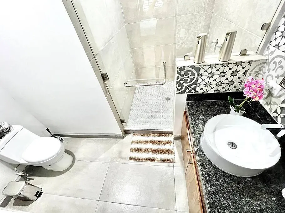 New Deluxe 2Br-2Bth, 2 King Beds, 1 Gig - Speed Wi-Fi, Pool, Huge Patio, Close To The Beach, Marina And Night Life. Кабо-Сан-Лукас Мексика
